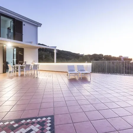 度假居 La Terrazza Sul Golfo *